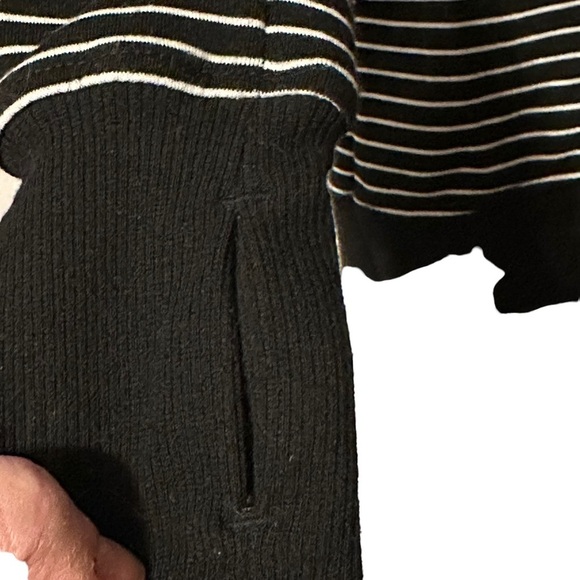 Danskin Black & White Striped Sweatshirt Size XS - Picture 4 of 8